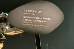 Iris-van-Herpen-in-Brisbane110