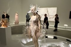 Iris-van-Herpen-in-Brisbane36